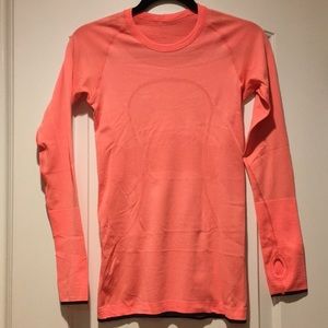 Lululemon size 4 Swiftly Tech Long Sleeve Crew